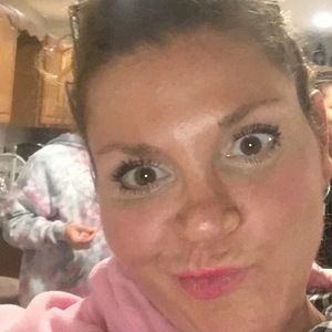 Meet your Posher, Sharon